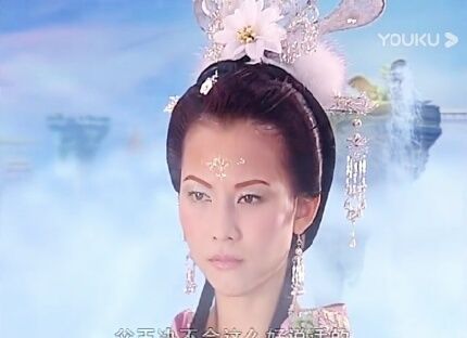 戴珍珠流苏头饰的古装女子：七仙女霸气、林黛玉娇柔，你喜欢谁