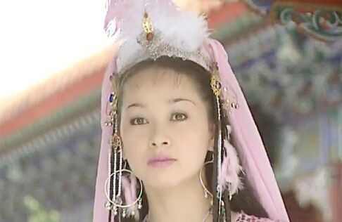 戴珍珠流苏头饰的古装女子：七仙女霸气、林黛玉娇柔，你喜欢谁