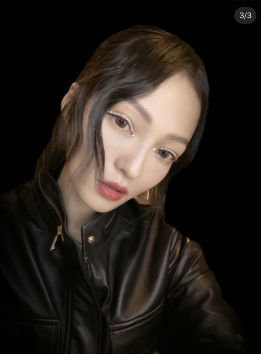 张韶涵晒自拍 网友：看成李小璐 化珍珠眼妆被怼难看