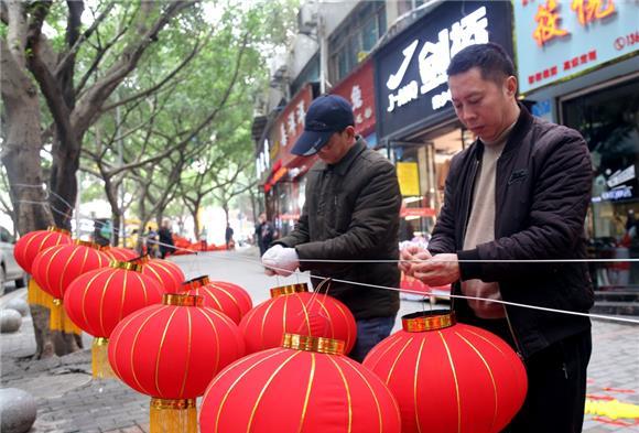 云阳迎春灯饰工程启动营造浓浓年味