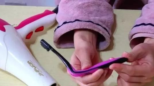 安顺：旧牙刷用吹风机吹一吹，厨房卫生间都能用上