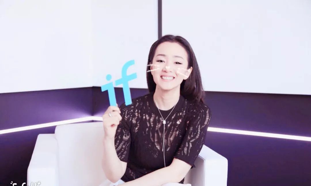 54岁巩俐身材太棒！破洞针织配白裙细腰抢镜