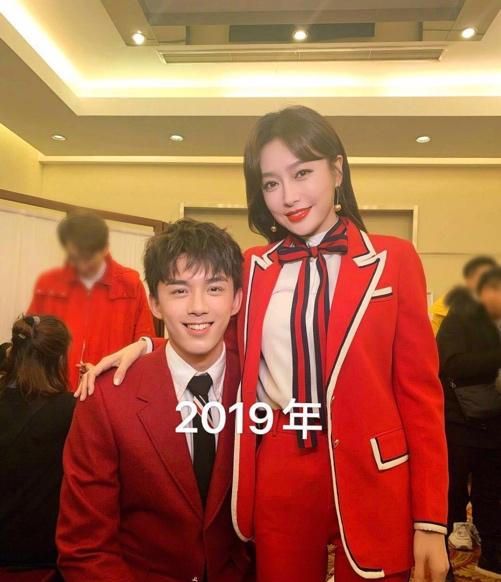 春晚天线宝宝配色引领新时尚