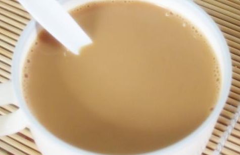 三种原料做出焦糖奶茶,味道比奶茶店都正宗,重点是成本太低