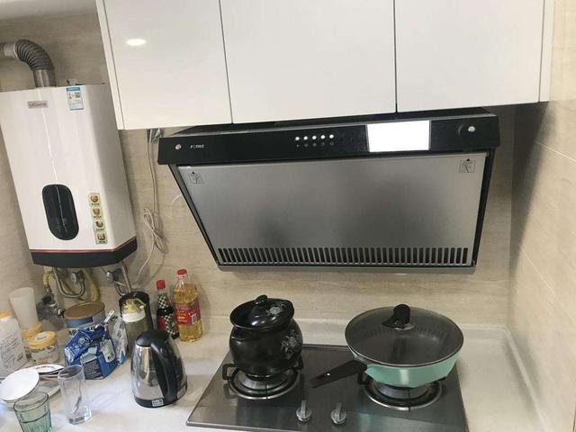 厨房东西安装不对,影响使用和方便性,尤其这2种息息相关的东西