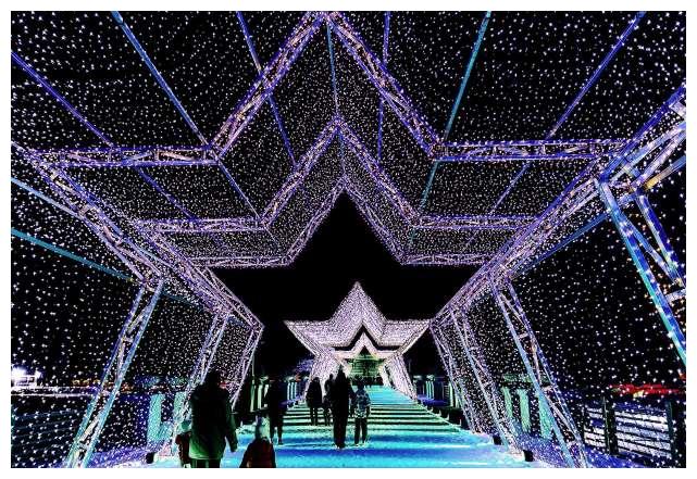 长春世界雕塑园冰雪灯光秀
