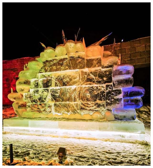 长春世界雕塑园冰雪灯光秀