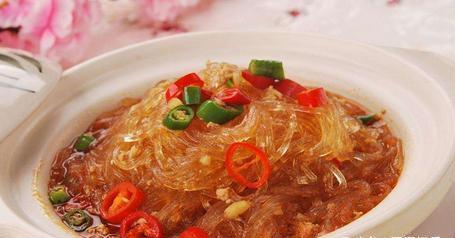 美食精选：清蒸鲤鱼，金针菇拌秋葵，肉末粉丝煲，蜂蜜红薯银耳羹
