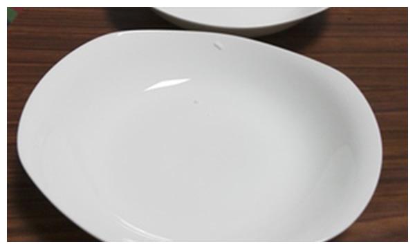 外出就餐时，用开水烫一下餐具，真的能杀菌吗？后悔没早点知道