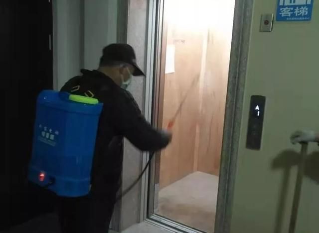 临朐住建局织好“三张网”筑牢居住小区防疫的钢铁防线