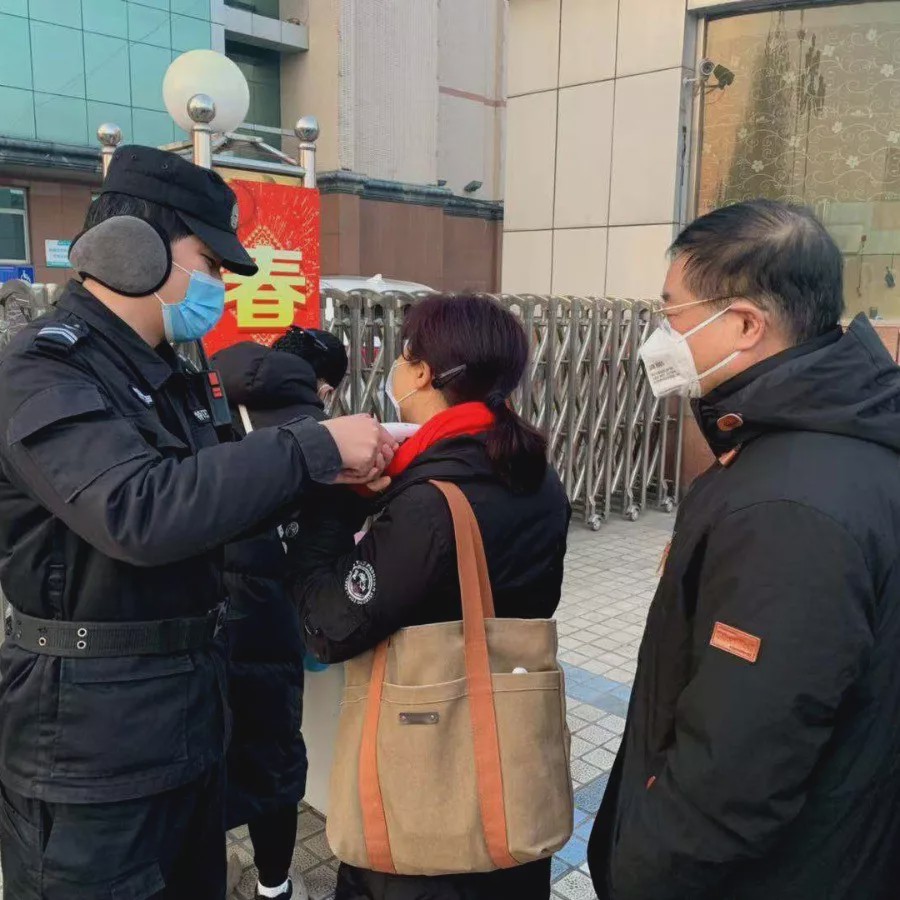 河北中医肝病医院为患者构筑起守护生命健康的钢铁长城！