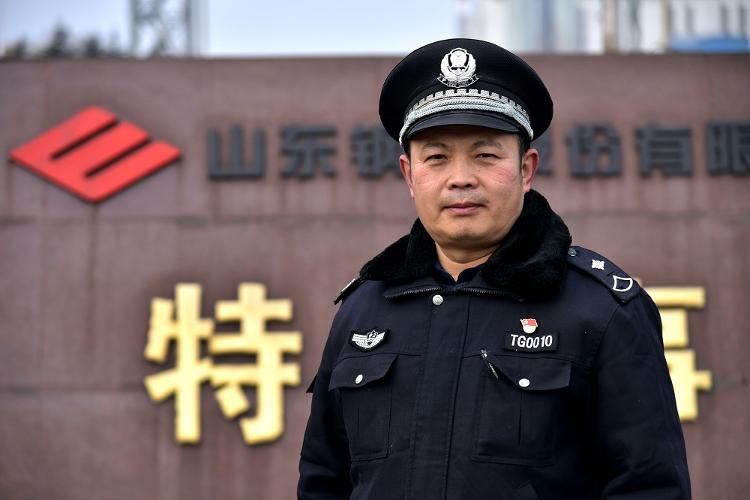 一位钢铁人的“硬核战疫”