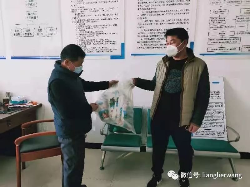新时代文明实践|宝坻区尔王庄镇：捐消毒液、捐口罩、送蔬菜、送雨伞，疫情防控下暖流涌动