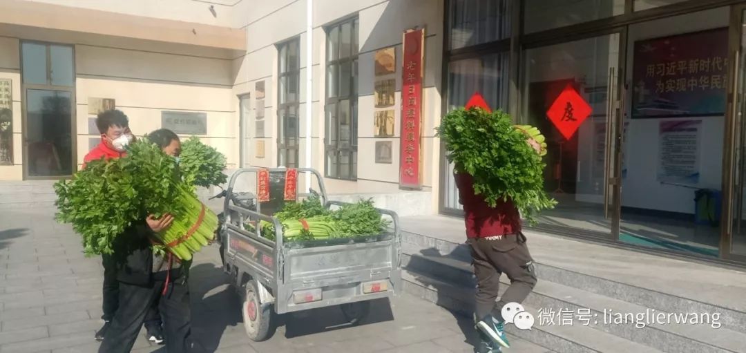 新时代文明实践|宝坻区尔王庄镇：捐消毒液、捐口罩、送蔬菜、送雨伞，疫情防控下暖流涌动
