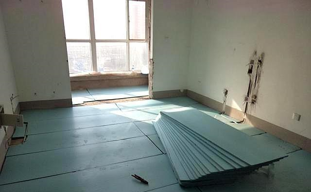 每月3000采暖费，楼下邻居笑呵呵感谢你给我家免费供暖！