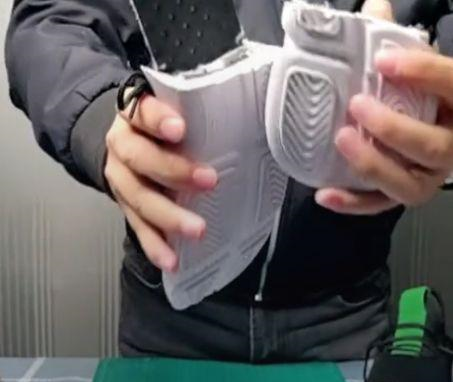 小伙网购15块9运动鞋觉得质量不好拿锯子切开，结果却让他无语