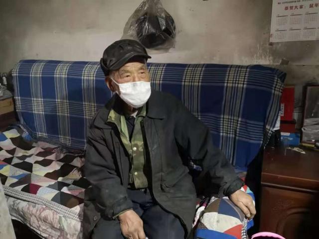陕西收废品老人捐全部存款，”多少都是我的心意“