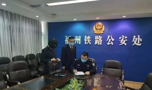 捕了!竟以感冒药、保健品冒充抗新冠病毒“特效药”