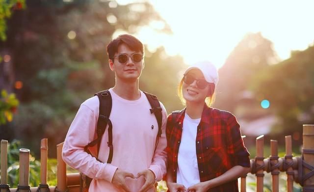 TVB视后杨怡宣布怀孕喜讯：我们之间将会加入一颗小电灯泡