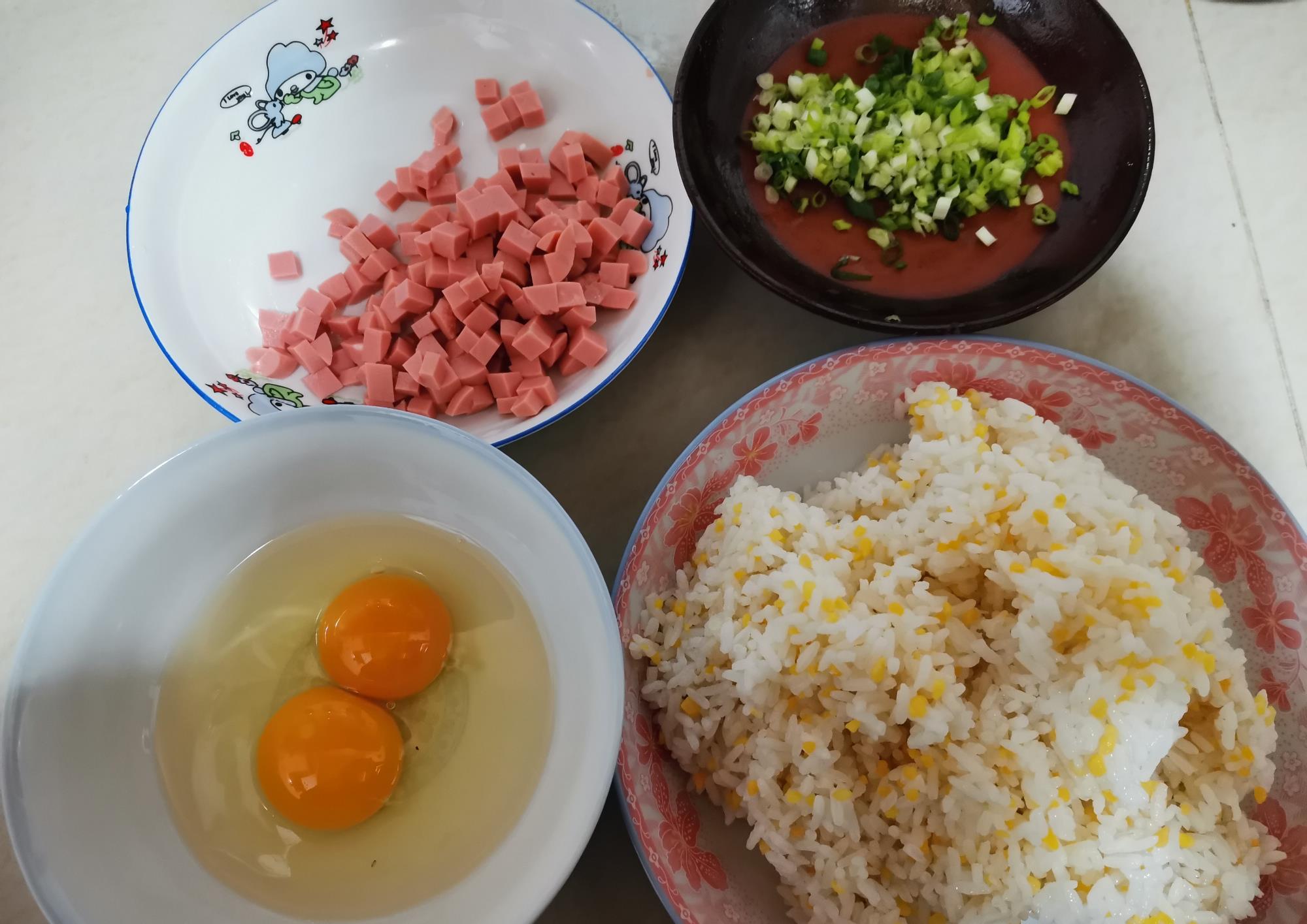 烧烤味蛋炒饭在家呆久了解解馋