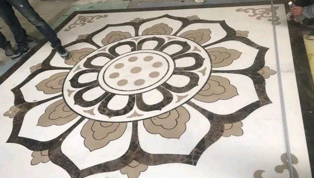 地砖铺设没个性化？那就别再用传统水刀拼花