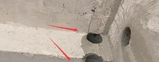 装修师傅这样打“空调孔”！业主说没事，看到最后直接让其走人