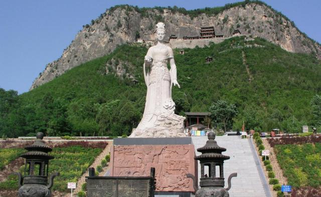 中国会“动”的古建筑，仅仅依靠九条链条固定，游客：只敢远观