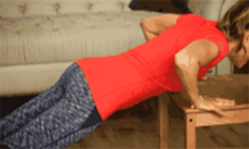 谁说健身必要器材？一把椅子就可以搞定，短时间也能健身