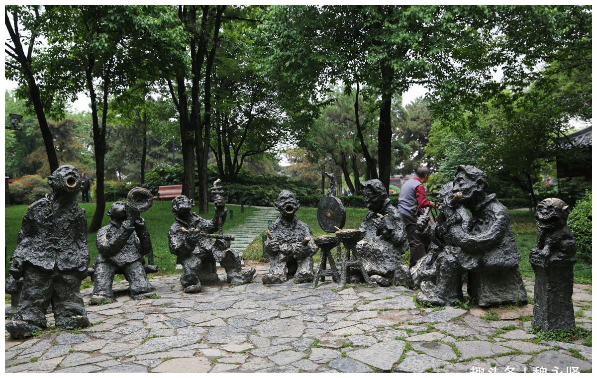 陕西八大怪雕塑版与现实版，浓缩关中最具特色最有味道的生活场景