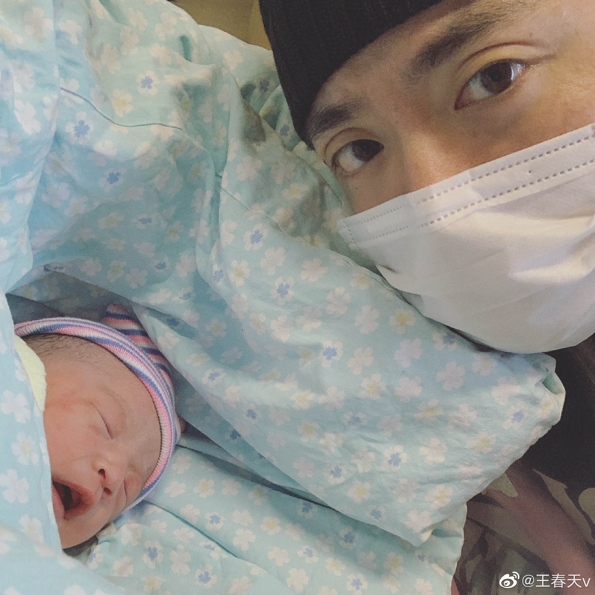 大豆芽喜获小豆芽四年一次的生日更是说明孩子珍贵祝贺豆芽爸爸