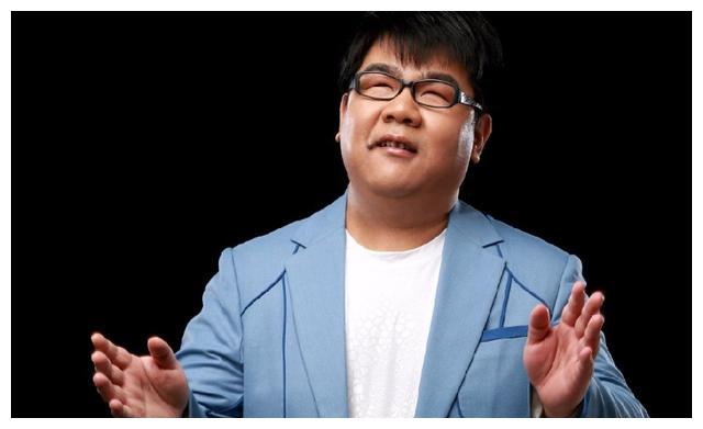 民国一盲人善于演奏乐器，堪比瞎子阿炳，每回表演前却有奇怪要求
