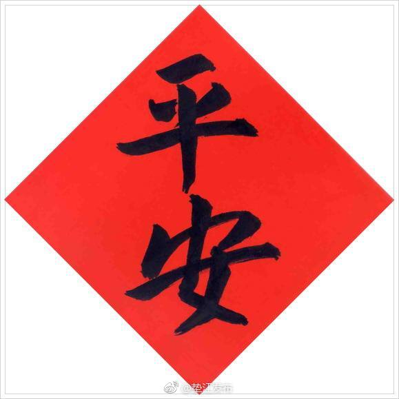 近来，三溪镇定期组织人员对辖区敬老院电路进行检修和更换清理