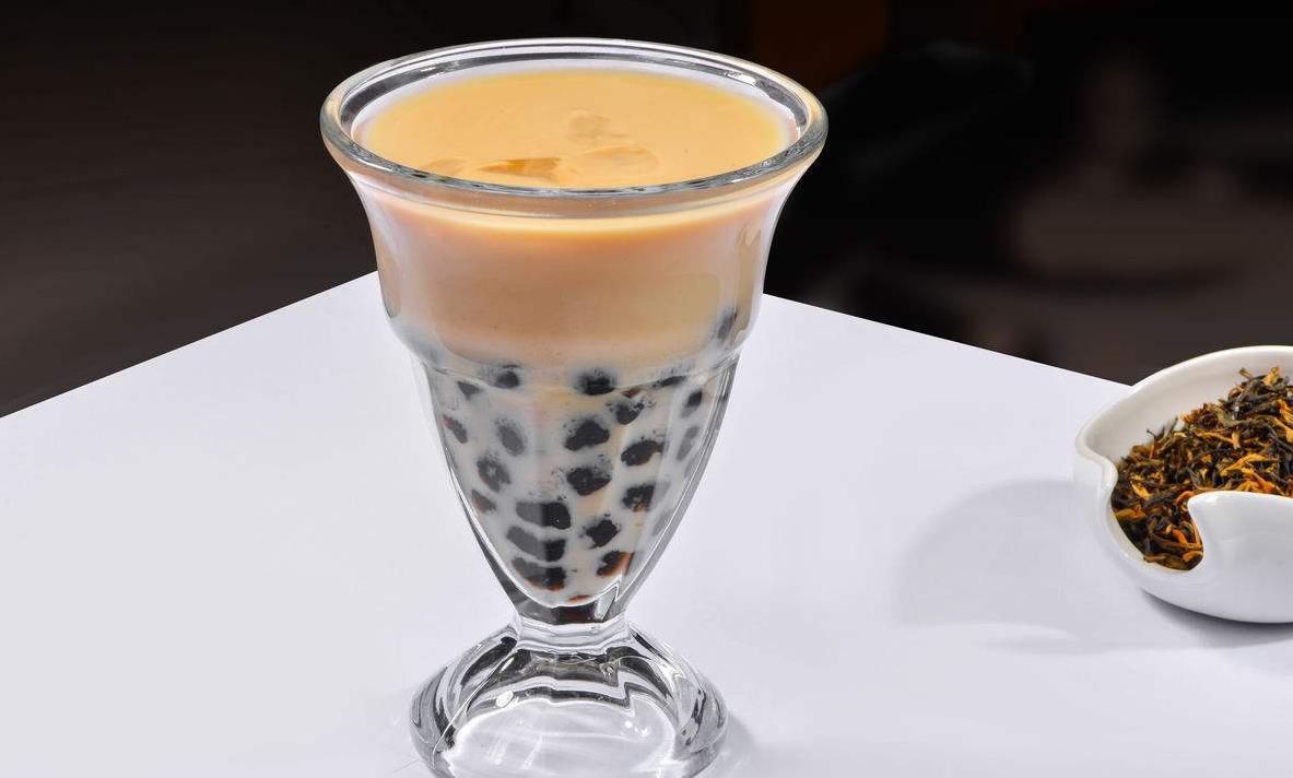 外面买珍珠奶茶太贵？只要四个步骤，自己在家就能做，好喝不贵