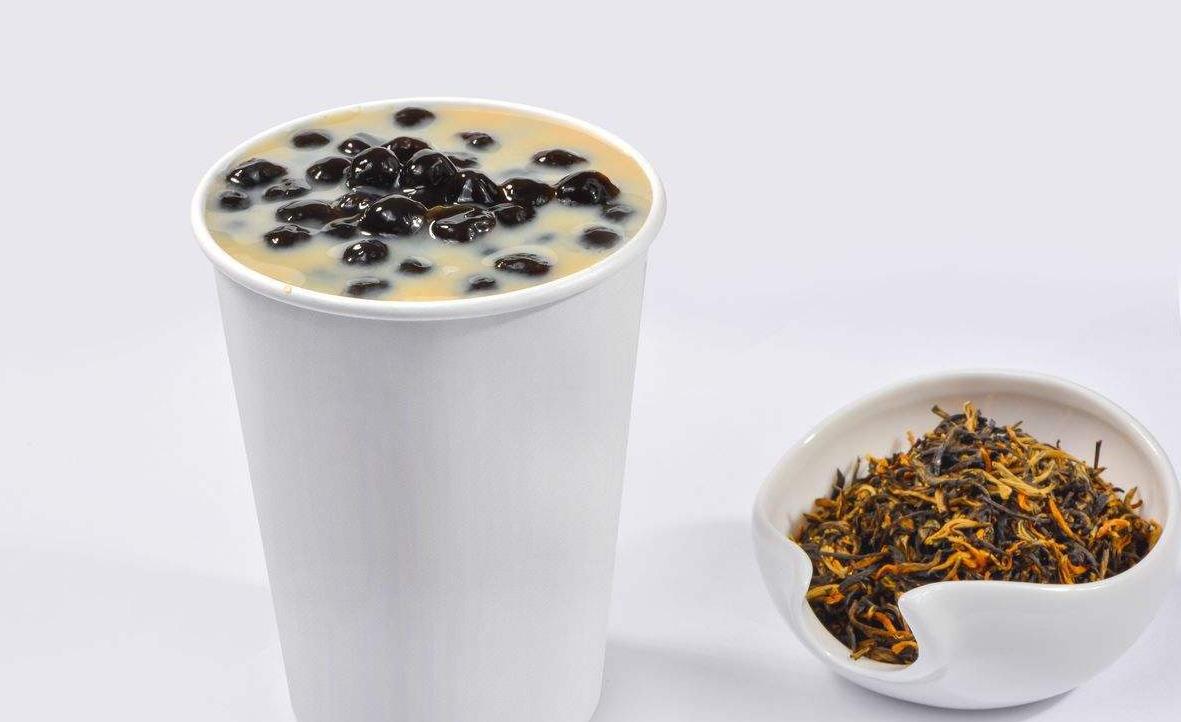 外面买珍珠奶茶太贵？只要四个步骤，自己在家就能做，好喝不贵
