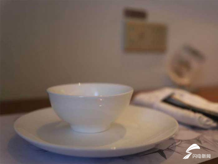 65秒丨单人单间、餐具专用……回家的山东医疗队休整的环境是这样的