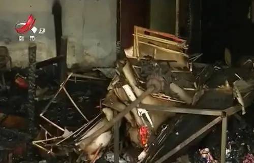 凌晨,空无一人的福寿用品店离奇失火!店主道出内“鬼”