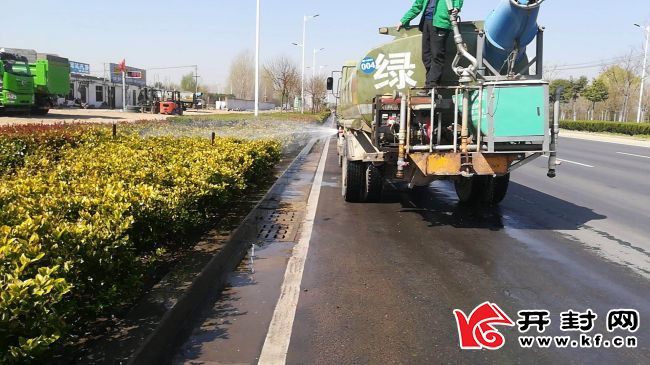 城乡一体化示范区城管局：加强春季园林绿化养护管理工作