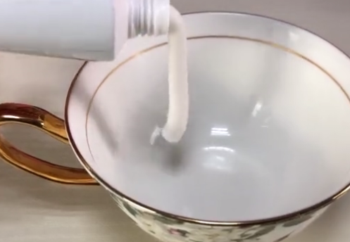手脚干燥干裂，教你一个土偏方，彻底根治皮肤开裂，既省钱又省心