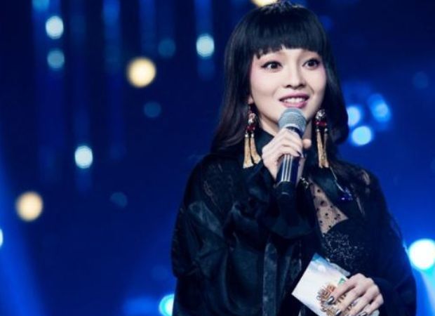 被父母实力坑惨的4位明星，她前途尽毁，而她死后内衣被母亲拍卖