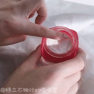 口罩戴出干燥、敏感、痘痘?来康康烂脸女孩都是怎么自救的!