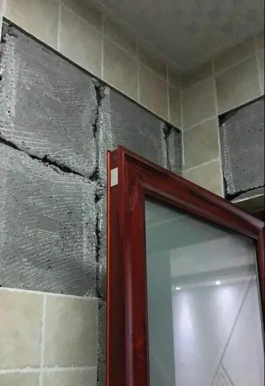 要装修房子的小伙伴们注意啦，擦亮眼睛认清这家西安紫苹果装饰！