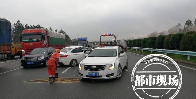 仪表盘报警 女司机高速上一顿“神操作” 结果悲剧了