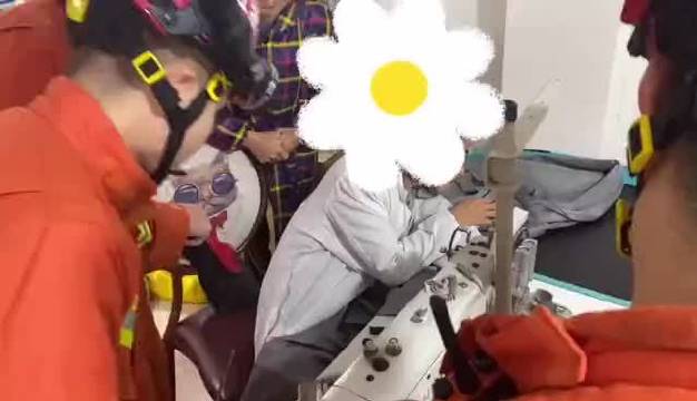 台州 女子手卡缝纫机，消防紧急救援