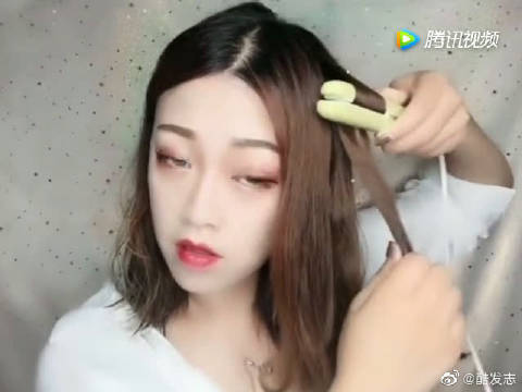 小姐姐教你用9块9的夹板夹出7种时尚卷发……