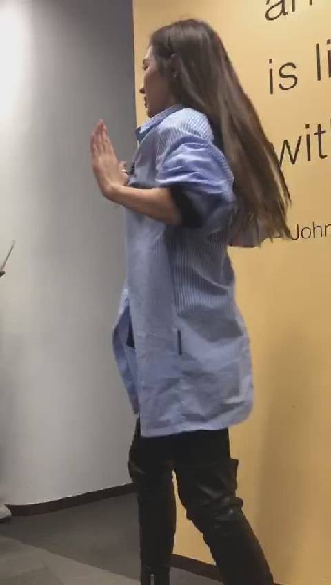 哈哈哈哈哈哈哈，之前看杜淳跳“蛋饺肉丝”，浓浓的钢铁直男风……