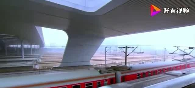 印度开通太阳能火车，时速80公里，司机称技术已超越中国高铁