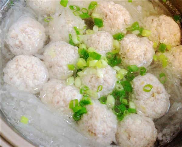 清甜可口白萝卜豆腐圆子汤,补充大豆蛋白~克欧克厨房!