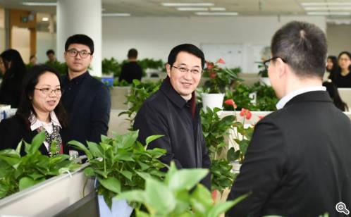 加速提升现代服务业能级 吴庆文调研金鸡湖商务区