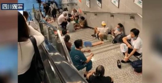 重庆高温，地铁楼梯上长满了人！A股能源类板块持续走强，光热发电、热泵概念等逆势大涨（附股）
